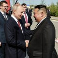 Susret Putina i Kima: Šta se krije iza 40 sekundi rukovanja