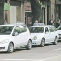 Sva taksi vozila u beloj boji