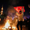 (Foto, video) gori Turska treću noć zaredom! Protesti tresu najveće gradove, ključa u Istanbulu: Policija digla blokade…