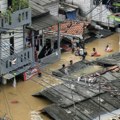 Potop u Kini: Poplave gutaju kuće i mostove, evakuisano hiljade ljudi VIDEO