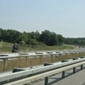 Kamikaza na "milošu velikom" Motorista velikom brzinom vozi u kontra smeru (foto)