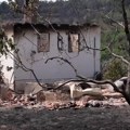 У пожарима страдало више од 160 кућа, Црвени крст помаже угроженим домаћинствима