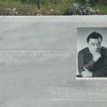 Otkriven spomen-obeležje Halidu Bešliću kod Knežak izvora na Romaniji: "Nisi dao da se izvor zamuti" (FOTO)