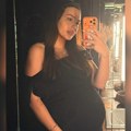 Mali ilijan u prvoj šetnji Porodični kadrovi iz Sevilje će vas totalno raznežiti: Tata Gudelj čuva bebu, ponosna mama sve…
