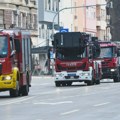 Gori zgrada u Novom Sadu: Hitna evakuacija 32 stanara, povređene četiri osobe VIDEO