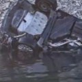 Automobil sleteo u Zlatarsko jezero, ronioci krenuli u akciju
