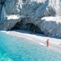 Најопасније плаже у Грчкој – никако не треба ићи с децом, а и искусним пливачима се саветује посебан опрез