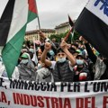 Propalestinske malezijske grupe protestovale ispred ambasade SAD u Kuala Lumpuru