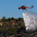 Požar u severnoj grčkoj: Na licu mesta vatrogasci sa šest vozila i pešadijska jedinica: Vatru gase i helikopteri i avionu
