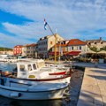 Turisti izbačeni sa popularnog hrvatskog ostrva: Inspekcija upala u kamp i naredila zatvaranje: "Ostali smo na ulici, kako…