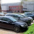 Otvoreno privremeno parkiralište kod MUP-a u Radničkoj