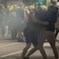 VIDEO: Pogledajte snimke incidenata u Beogradu, najmanje tri osobe privedene