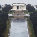 Bivši američki olimpijac optužen za oštećenje reflektujućeg bazena