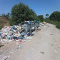 (FOTO/ VIDEO) Deponije oko kontejnera u selu Provo: Meštani u strahu od zaraze, JKP tvrdi da smeće odvozi po rasporedu