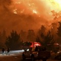 Novi požari na Krfu i kod Atine: Na terenu desetine vatrogasaca, u gašenju učestvuju avioni i helikopteri