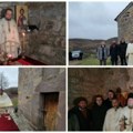 Sveštenstvo SPC ušlo u svetinju u koju su nedavno provalili Albanci Sava Janjić držao besedu u oskrnavljenom hramu u…