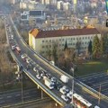 Jutarnji špic u Beogradu: Kolone vozila na mostovima, ove delove grada obavezno izbegavajte