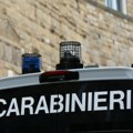 Uhapšen Srbin (50) u Italiji Skinuo pločice sa jakni, pokušao da pobegne iz prodavnice