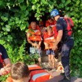 Drama na jezeru Međuvršje kod Čačka: Puklo veslo, čamac ostao bez pogona - spaseno sedam ljudi