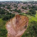 Ogromne rupe otvorile se u tlu, prete gradu u Brazilu