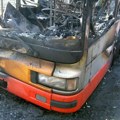 Zapalio se autobus kod Kraljeva, vatra buknula kod motora