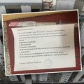 Beograđanka ispred stana našla špric i iglu sa sve uputstvom za upotrebu: Nastala je panika, slika se širila mrežama, a onda…