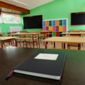RTS: Pao deo plafona u školi na Bežanijskoj kosi