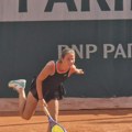 Srpska devojčica zablistala na Rolan Garosu: Anastasija (17) razmontirala Ruskinju za drugo kolo