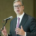 (Video) Vučić izašao pred radnike GSP na Andrićevom vencu: Saslušao zahteve zaposlenih i najavio razgovor