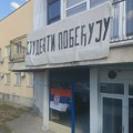 Prikupljanje potpisa za Studentsku listu danas u Rekovcu. Potpise prikuplja i koalicija okupljena oko Narodnog pokreta Srbije.