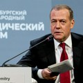 Medvedev Le Penovoj: Postali ste tipična evropska rusofobna stranka