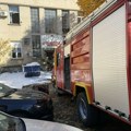 Goreo kontejner u krugu Kliničkog centra u Kragujevcu
