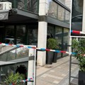 Prve slike sa Vračara: Policijska traka oko zapaljenog restorana, srča svuda po ulici i prilaz blokiran!