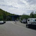 Jarinje i Brnjak i dalje zatvoreni: Kosovska policija ne dozvoljava ulazak u srpsku pokrajinu