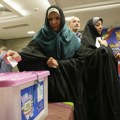 Otvorena birališta na predsedničkim izborima u Iranu