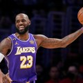 Lebron upisao tripl-dabl i ušao u istoriju NBA lige VIDEO