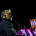 Orban izviždan na mitingu u Đeru