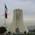 Teheran: Zaplena iranskog teretnog broda — kršenje primirja; Odluka o pregovorima još neizvesna