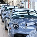 Trump podiže carine na 25 odsto za automobile i kamione iz Evropske unije