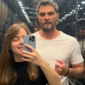 Naš glumac (52) verio studentkinju, stariji od njenog oca, a sada joj pred svadbu priredio iznenađenje: Ona ostala u šoku i…