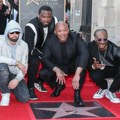 Dr. Dre dobio zvezdu na Stazi slavnih: Snup Dog, Eminem i 50 Cent podržali legendu! Foto
