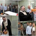 Kurir obeležio 22. rođendan i krsnu slavu Đurđevdan! Tradicionalno lomljenje slavskog kolača u prostorijama redakcije…