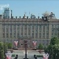 Jezivi snimak udara drona kamikaze na zgradu vlade U belgorodu: Zamenik guvernera i pripadnik Rosgvardije povređeni! (video)