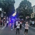 Protest roditelja u Prokuplju nakon što zapalio autobus pun đaka