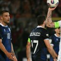 Marko Arnautović i reprezentativci Austrije dirljivim gestom odali poštu žrtvama masakra u Gracu posle meča