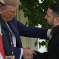 Zelenski je u belu kuću doneo i poseban poklon za Melaniju Evo šta je u pitanju