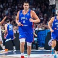 Srbija na pogon Jokića vodi na poluvremenu, Letonci "žive" od trojki