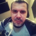 "Porok će mi doći glave" Bojan Tomović u alkoholisanom stanju pao ispred kafane i zadobio povredu glave (foto)