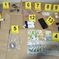 Zaplenjeno više vrsta narkotika, oružje i novac: Uhapšen mladić (27) u Beogradu