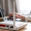 Ako vam je Wi-Fi slab, moguće je da pravite ovu jednostavnu grešku: Evo kako da pravilno postavite antene na ruteru